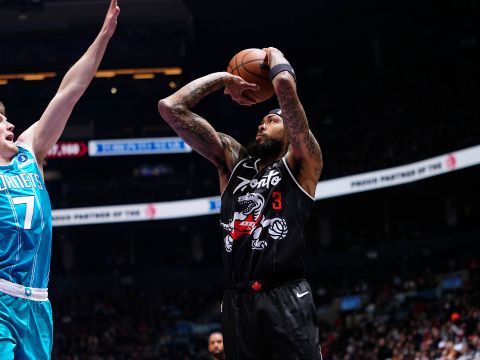 黄蜂108-110猛龙 英格拉姆27分猛龙封盖绝杀拿下四连胜