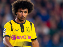 德天空：多特愿意提供一份720万欧年薪合同，经纪人门德斯表示要加入解约条款