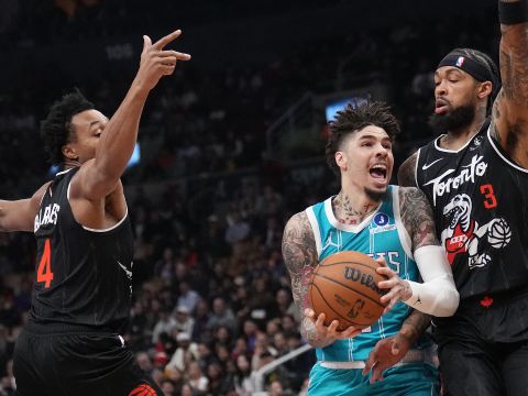 黄蜂vs猛龙精华回放 英格拉姆27分猛龙封盖绝杀拿下四连胜