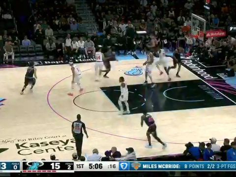 NBA常规赛：尼克斯vs热火第1节中文解说回放