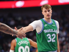 Shams：独行侠将以弗拉格为核心搭建阵容，将正式听取其他球队对戴维斯的交易报价