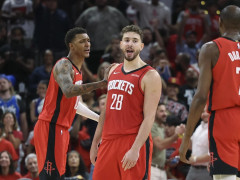 申京本赛季多次打出25分10板5助排名联盟第三，仅次于字母哥和约基奇