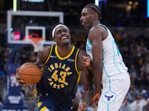 西亚卡姆vs黄蜂集锦 全场拿下22分7助攻展现全能身手