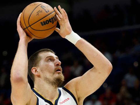 约基奇vs鹈鹕集锦 砍下28+11+12但仍有9失误6犯离场