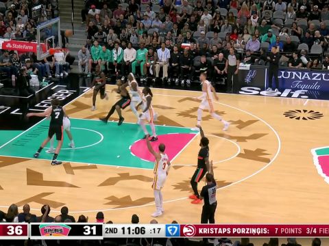 福克斯vs老鹰集锦 全场26分9助攻盘活进攻带队捍卫主场