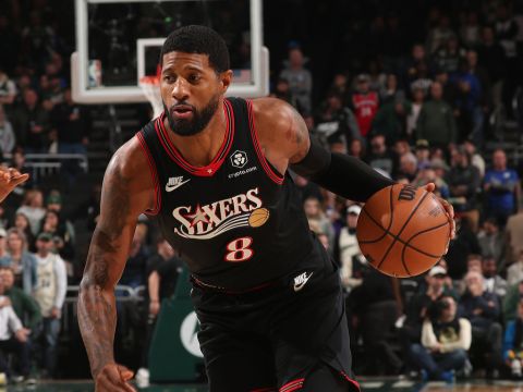 乔治vs雄鹿集锦 砍下21+5开局火热恢复巅峰七成实力