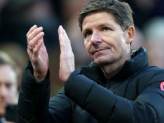 天空：目前格拉斯纳与水晶宫的合同将在本赛季末到期，前者还没有做出有效决定