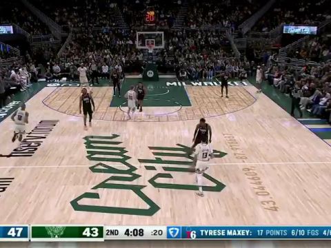 76人vs雄鹿第2节英文原声回放