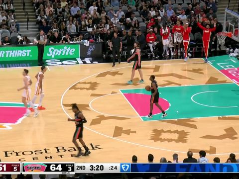 沃克vs马刺集锦 三分10中8拿到全场最高38分遗憾空砍