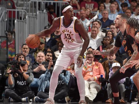 西亚卡姆vs骑士集锦 兢兢业业拿到26分9篮板