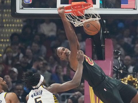 莫布利vs步行者集锦 轻取22+12镇守禁区两双到账