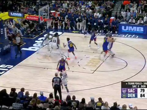 NBA常规赛：国王vs掘金第3节英文原声回放