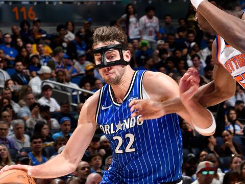 小瓦格纳vs尼克斯集锦 化身全能战士拿到37+6+7带队豪取三连胜