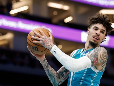 拉梅洛-鲍尔vs快船集锦 全场18+7各种华丽动作一饱眼福