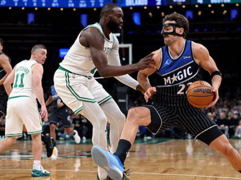 魔术vs凯尔特人精华回放 弗朗茨-瓦格纳被牵制霍华德空砍30+7难阻杰伦-布朗