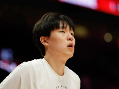 开拓者主帅：杨瀚森在持球时的状态越来越舒展，我相信他在传球等方面的天赋还远未完全展现