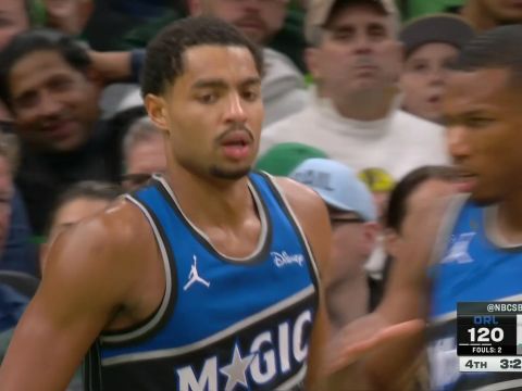 霍华德vs凯尔特人集锦 末节受到重用全场空砍30+7