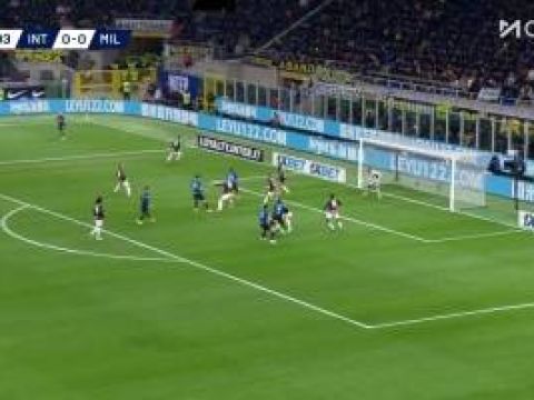 [头球攻门] 惊险！图拉姆对抗中甩头攻门！迈尼昂神勇扑出！