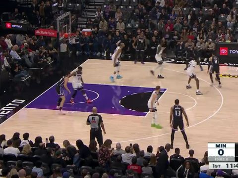 NBA常规赛：森林狼vs国王第1节英文原声回放