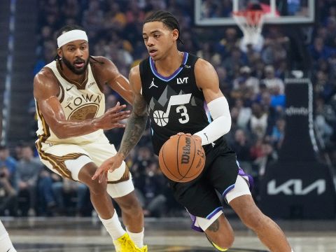 爵士117-134勇士 库里31分助勇士终结连败送对手4连败