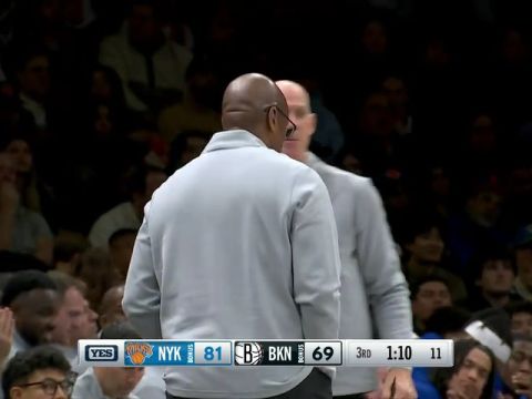 NBA常规赛：尼克斯vs篮网第3节英文原声回放