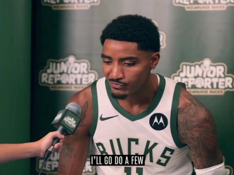 开拓者vs雄鹿第1节英文原声回放