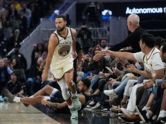 勇士最多领先26分大胜止连败：库里31+6三分引领4人15+ 全队19三分