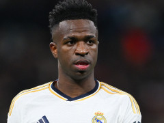 维尼修斯上一次续约的时候做出了让步，他明白要是再球队能够踢好，将来能够拿到更多的薪资