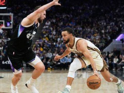 [腾讯全场集锦]🏀勇士击退爵士止3连败 库里31分 巴特勒18+6+7 马尔卡宁19中6