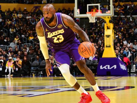 詹姆斯vs快船集锦 宝刀未老轻描淡写砍下25+6+6