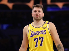 洛城德比大战！东契奇首节狂砍24分，是自2007年科比后湖人球员的单节得分新高