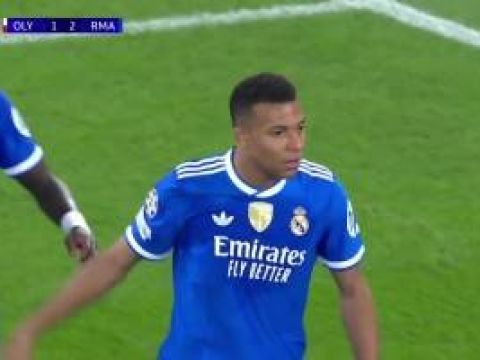 [进球视频] 姆总2分钟2球皇马光速反超！姆巴佩头球轰炸破门！居莱尔传中助攻