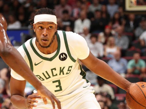 特纳vs热火集锦 24分8篮板手感滚烫难阻失利