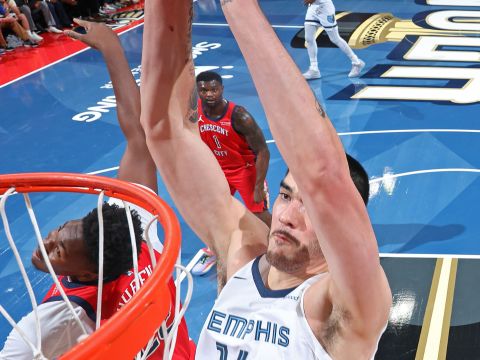 扎克-伊迪vs鹈鹕集锦 全场拿下21分15篮板大号两双制霸篮下