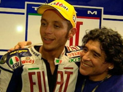 瓦伦蒂诺·罗西：马拉多纳曾亲吻我握油门的手，我则吻了他的左脚