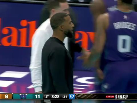 NBA杯小组赛东部C组：尼克斯vs黄蜂第1节中文解说回放