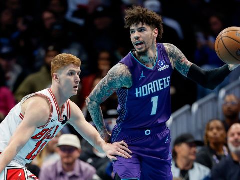 公牛116-123黄蜂 黄蜂末节掀起狂潮成功终止7连败