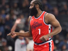 下半场8中1状态全无！哈登23+11+7又背锅 快船遭逆转吞三连败