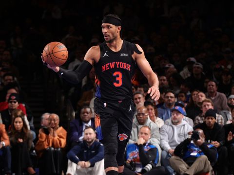 哈特vs雄鹿集锦 砍下19+15+7的准三双攻防一体