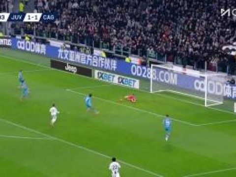 [球员伤退]愿无大碍！弗拉霍维奇推射被扑后受伤被换下