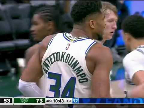 NBA常规赛：篮网vs雄鹿第3节英文原声回放