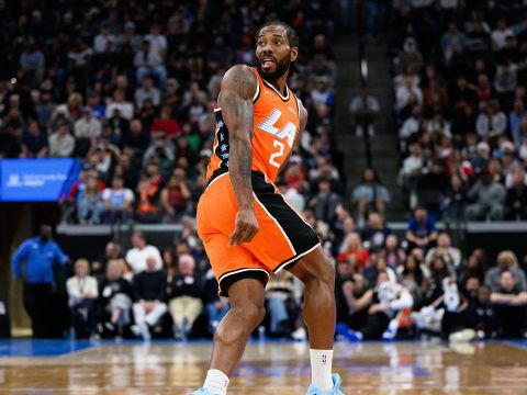 莱昂纳德vs独行侠集锦 空砍30分8篮板3助攻无力回天