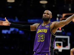 湖人主帅：詹姆斯的左脚伤势始终需要持续关注