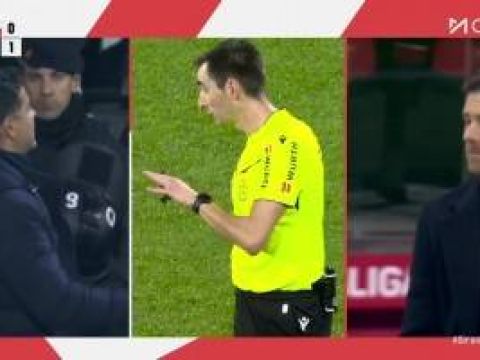 [进球无效]姆巴佩门前捅射破门，VAR介入后认定手球破门无效