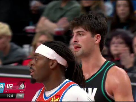 雷霆vs开拓者第4节英文原声回放