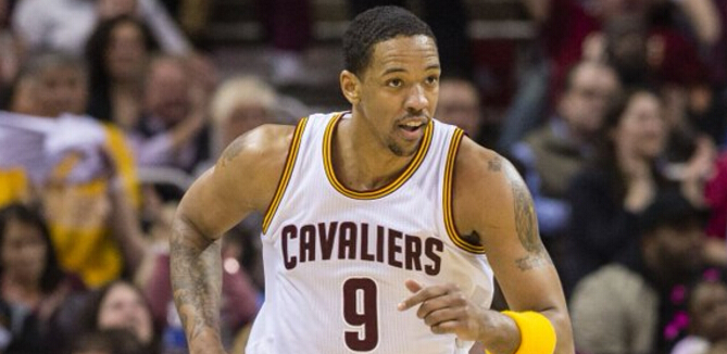 NBA球星弗莱27分创季后赛生涯新高