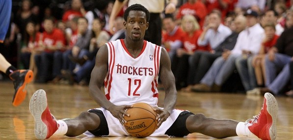 贝弗利0分10板5抢断成历史首人