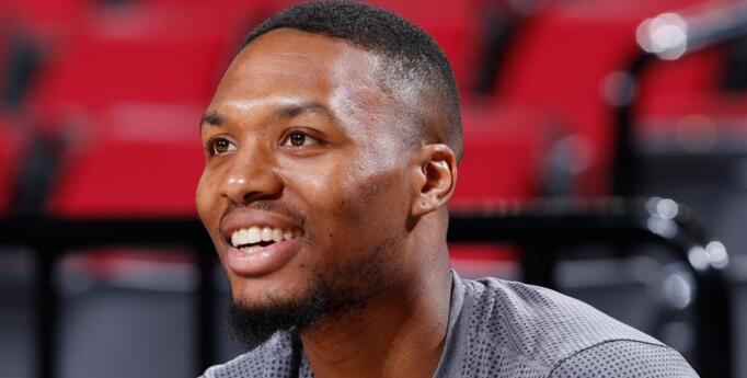 利拉德生涯助攻数升至队史第六位