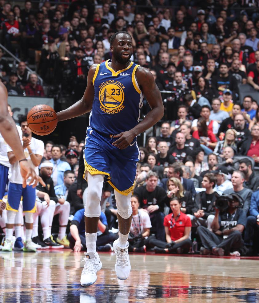 猛龙：科怀-伦纳德、西亚卡姆、马克-加索尔、丹尼-格林、洛瑞