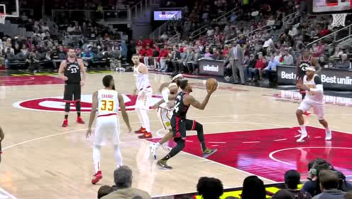 【NBA集锦】劲爆！ 鲍威尔举火烧天单臂滑翔劈扣